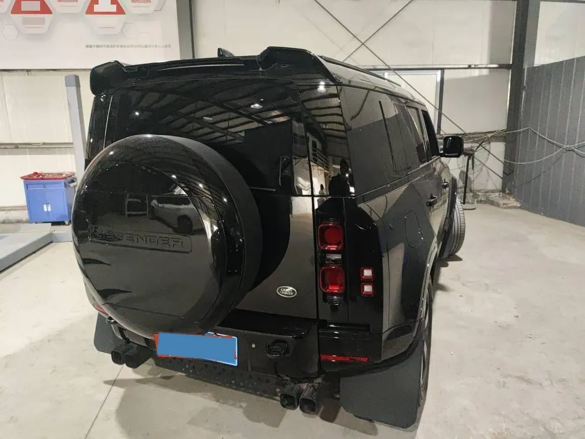 2025 Land Rover Defender 3.0T 400HP L6 8AT,autocango,china used car exporter,china ev exporter,chinese used car exporter,chinese used ev exporter