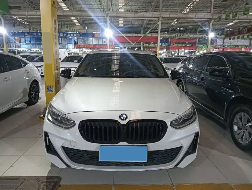 2022 BMW 1 Series 1.5T 140HP L3 7DCT,autocango,china used car exporter,china ev exporter,chinese used car exporter,chinese used ev exporter