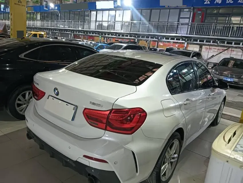 2022 BMW 1 Series 1.5T 140HP L3 7DCT,autocango,china used car exporter,china ev exporter,chinese used car exporter,chinese used ev exporter