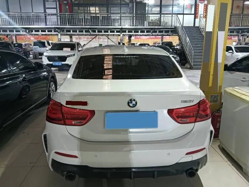 2022 BMW 1 Series 1.5T 140HP L3 7DCT,autocango,china used car exporter,china ev exporter,chinese used car exporter,chinese used ev exporter