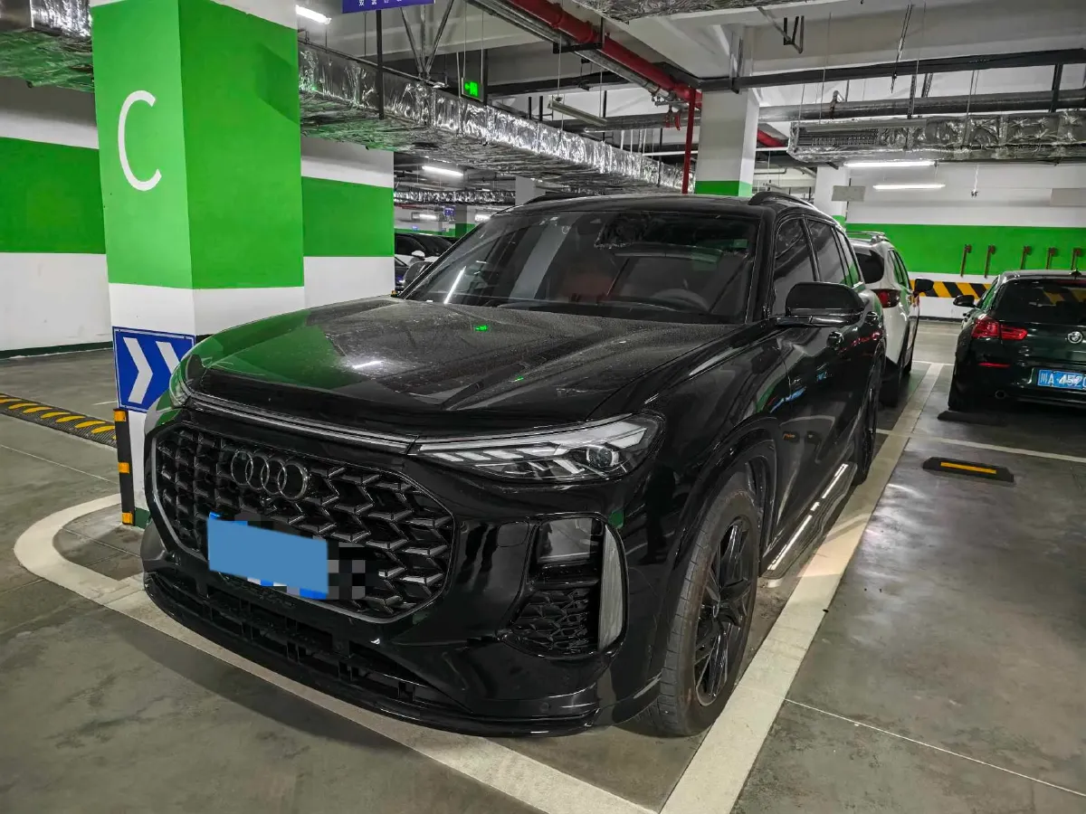 2024 Audi Q6 2.0T 265HP L4 7DCT,autocango,china used car exporter,china ev exporter,chinese used car exporter,chinese used ev exporter
