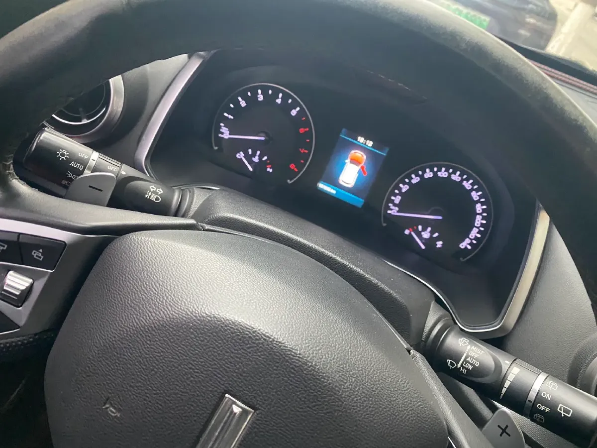 2019 WEY VV5 2.0T 224HP L4 7DCT,autocango,china used car exporter,china ev exporter,chinese used car exporter,chinese used ev exporter