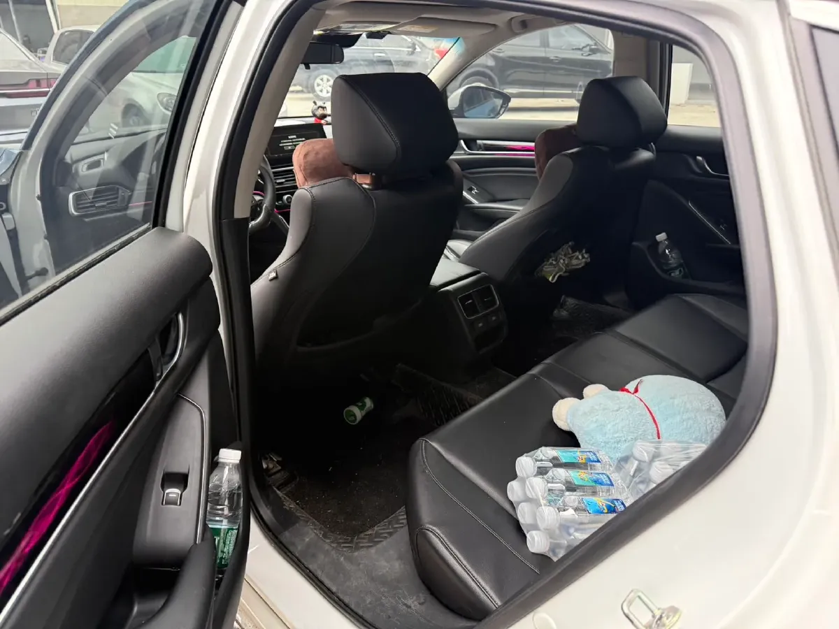 2022 Honda Accord 1.5T 194HP L4 CVT,autocango,china used car exporter,china ev exporter,chinese used car exporter,chinese used ev exporter