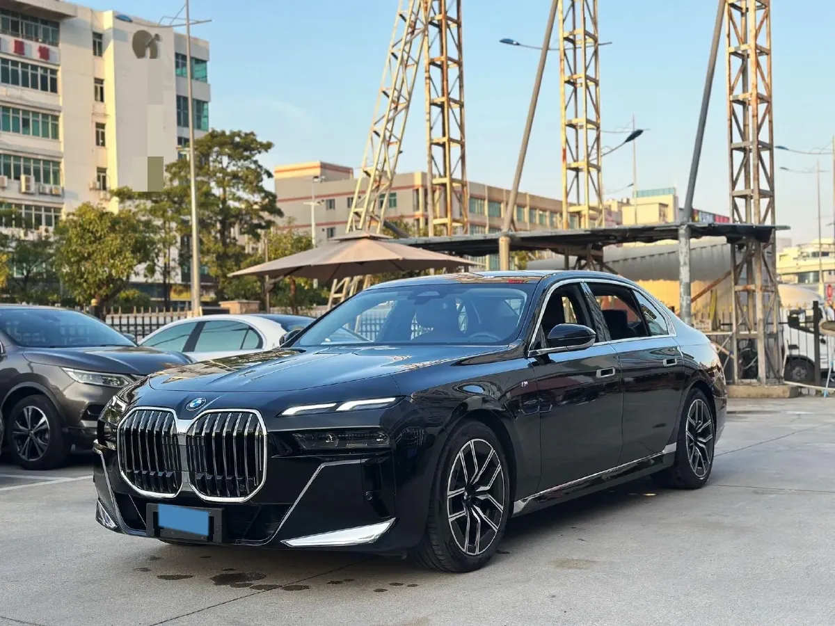 2023 BMW 7 Series 3.0T 272HP L6 8AT,autocango,china used car exporter,china ev exporter,chinese used car exporter,chinese used ev exporter