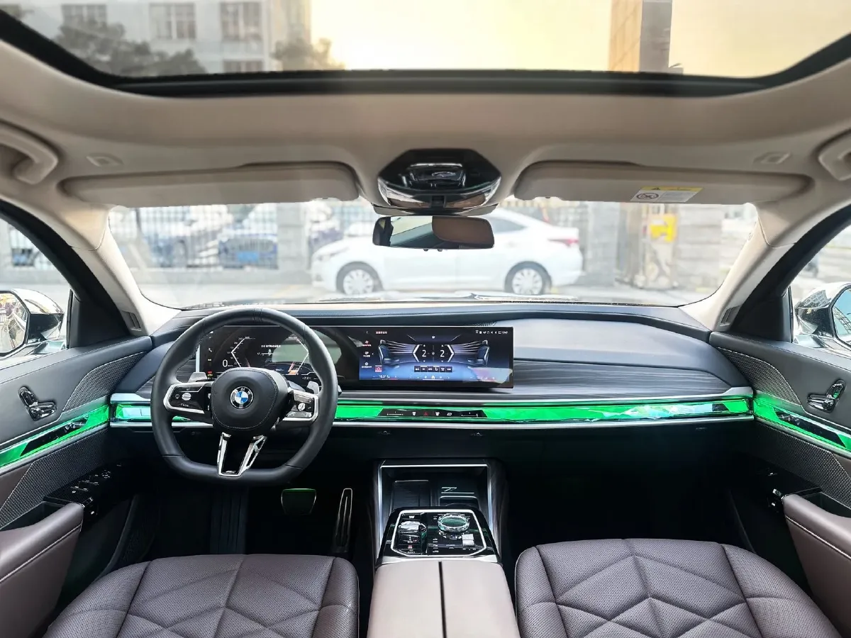 2023 BMW 7 Series 3.0T 272HP L6 8AT,autocango,china used car exporter,china ev exporter,chinese used car exporter,chinese used ev exporter