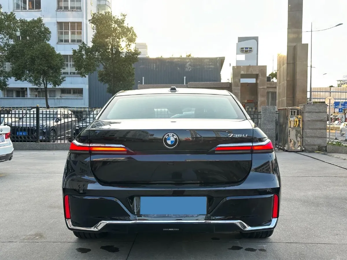 2023 BMW 7 Series 3.0T 272HP L6 8AT,autocango,china used car exporter,china ev exporter,chinese used car exporter,chinese used ev exporter