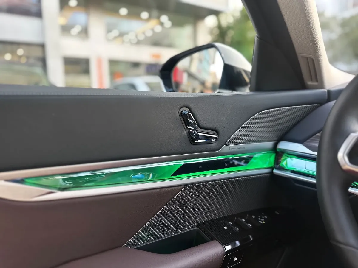 2023 BMW 7 Series 3.0T 272HP L6 8AT,autocango,china used car exporter,china ev exporter,chinese used car exporter,chinese used ev exporter