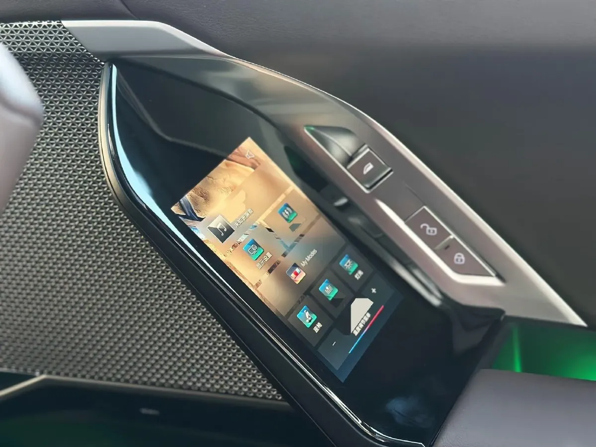 2023 BMW 7 Series 3.0T 272HP L6 8AT,autocango,china used car exporter,china ev exporter,chinese used car exporter,chinese used ev exporter