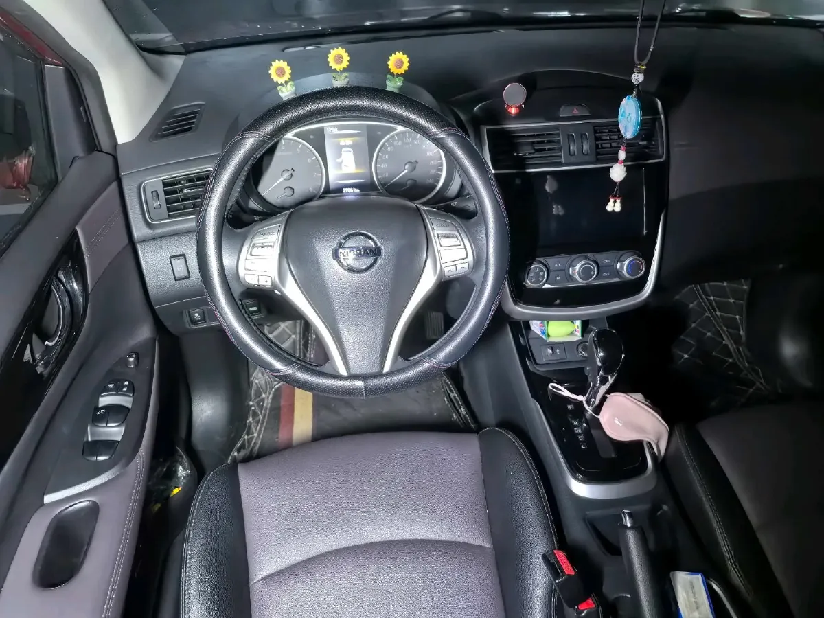 2021 Nissan Tiida 1.6L 122HP L4 CVT,autocango,china used car exporter,china ev exporter,chinese used car exporter,chinese used ev exporter