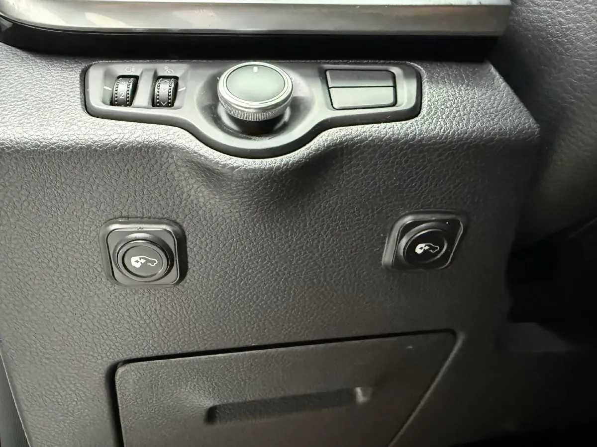 2020 MAXUS G20 2.0T 224HP L4 8AT,autocango,china used car exporter,china ev exporter,chinese used car exporter,chinese used ev exporter