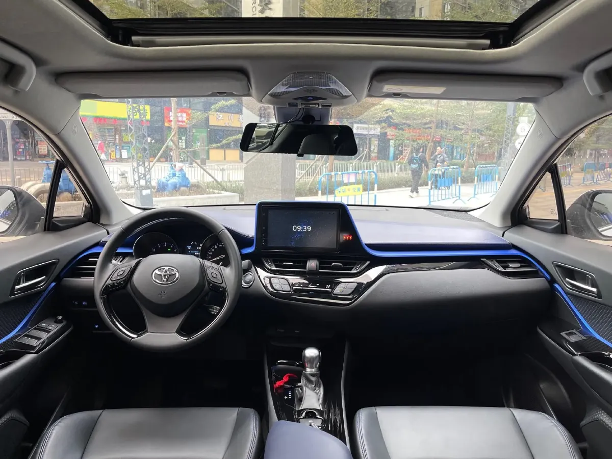 2021 Toyota C-HR 2.0L 171HP L4 CVT,autocango,china used car exporter,china ev exporter,chinese used car exporter,chinese used ev exporter