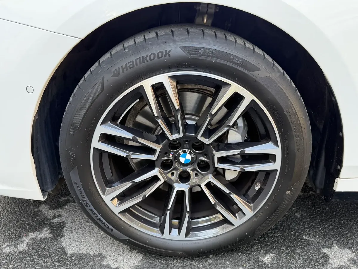 2024 BMW 5 Series 2.0T 258HP L4 8AT,autocango,china used car exporter,china ev exporter,chinese used car exporter,chinese used ev exporter