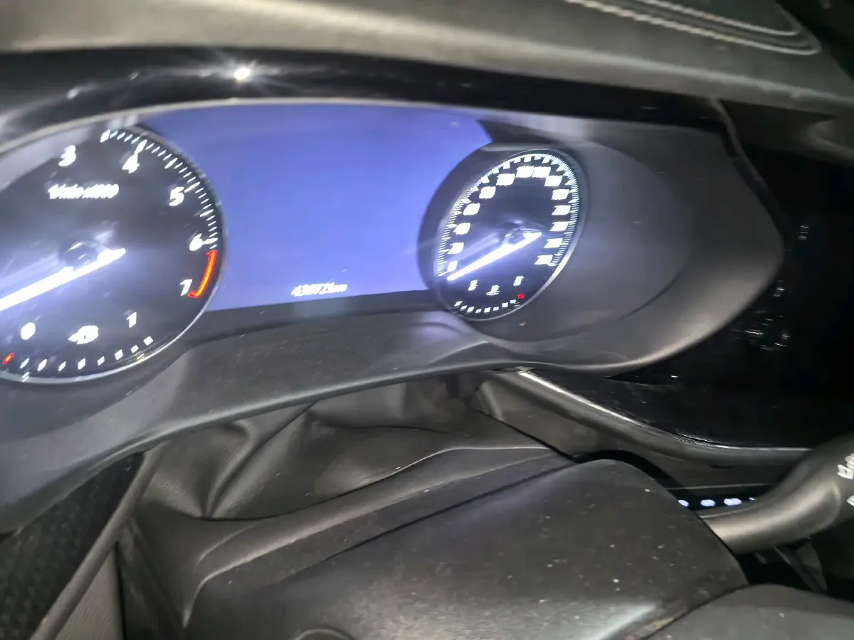 2022 Buick EnvisionPlus 2.0T 237HP L4 9AT,autocango,china used car exporter,china ev exporter,chinese used car exporter,chinese used ev exporter