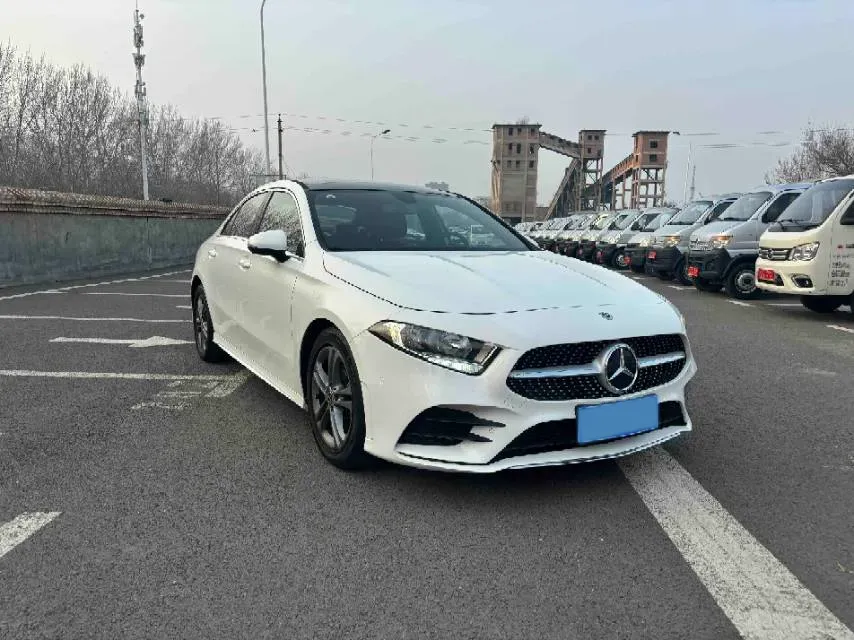 2021 Mercedes-Benz A Class 1.3T 136HP L4 7DCT,autocango,china used car exporter,china ev exporter,chinese used car exporter,chinese used ev exporter