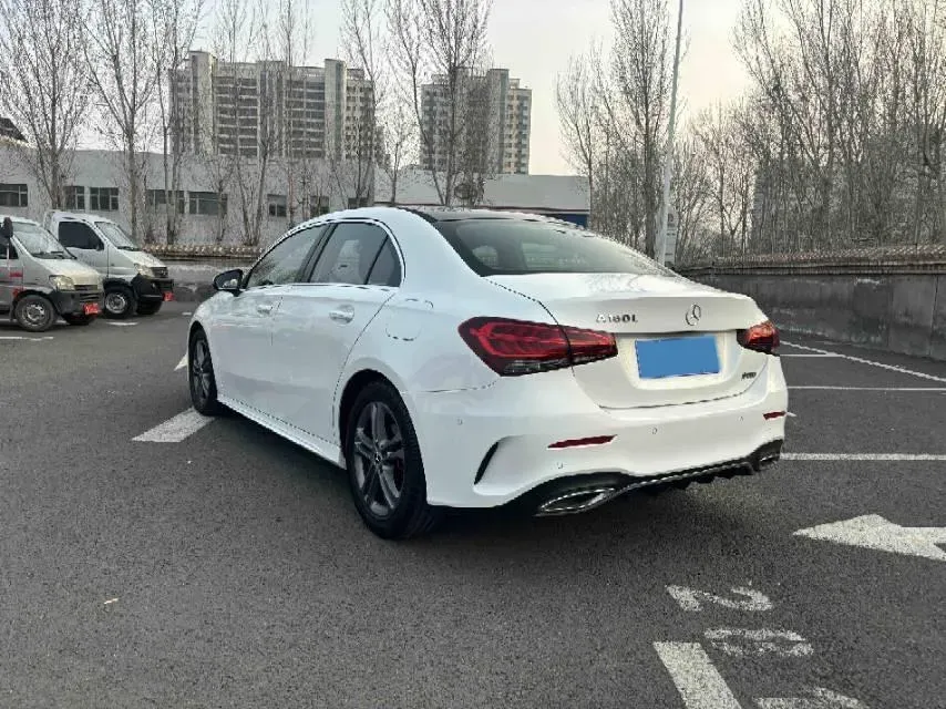 2021 Mercedes-Benz A Class 1.3T 136HP L4 7DCT,autocango,china used car exporter,china ev exporter,chinese used car exporter,chinese used ev exporter