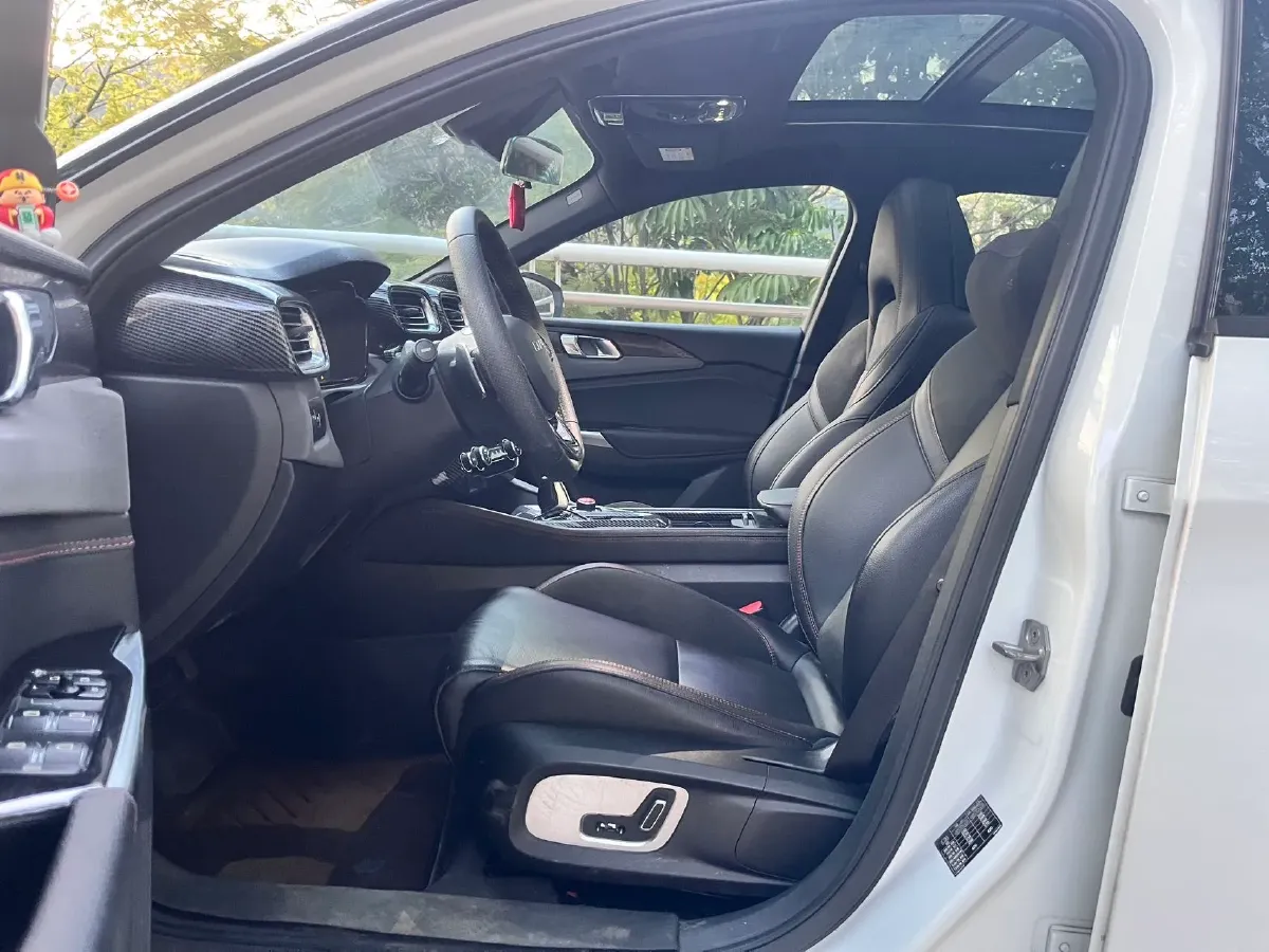 2020 LYNK&CO 03 2.0T 190HP L4 6AT,autocango,china used car exporter,china ev exporter,chinese used car exporter,chinese used ev exporter