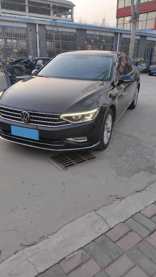 2019 Volkswagen Magotan 2.0T 186HP L4 7DCT,autocango,china used car exporter,china ev exporter,chinese used car exporter,chinese used ev exporter