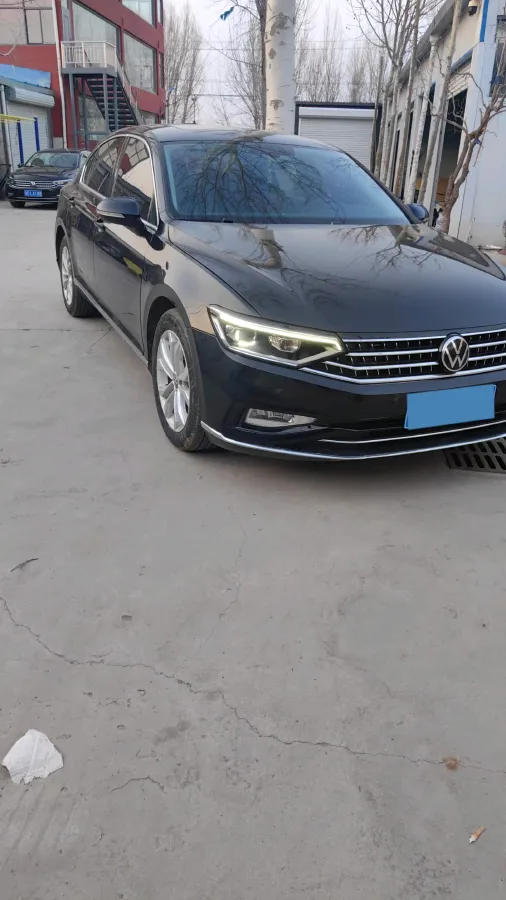 2019 Volkswagen Magotan 2.0T 186HP L4 7DCT,autocango,china used car exporter,china ev exporter,chinese used car exporter,chinese used ev exporter