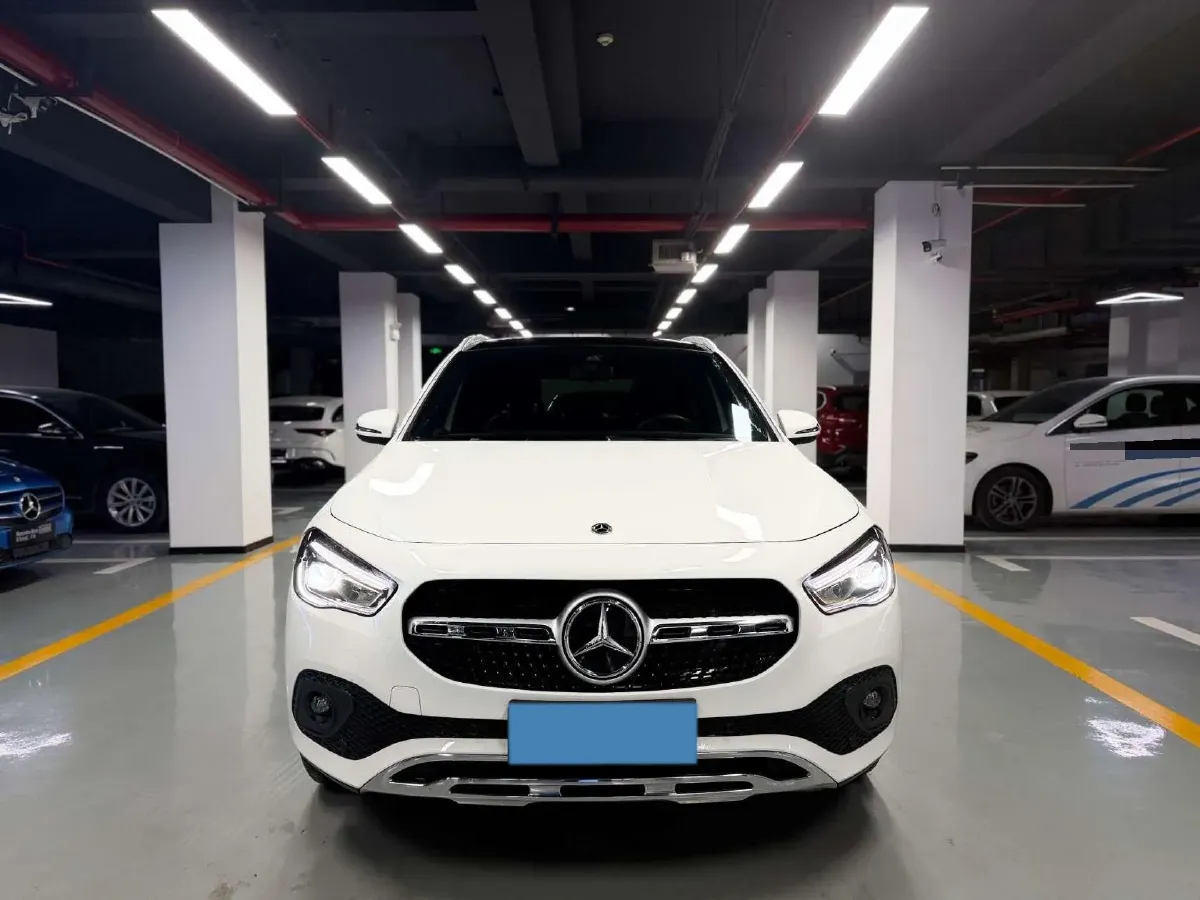 2022 Mercedes-Benz GLA Class 1.3T 136HP L4 7DCT,autocango,china used car exporter,china ev exporter,chinese used car exporter,chinese used ev exporter
