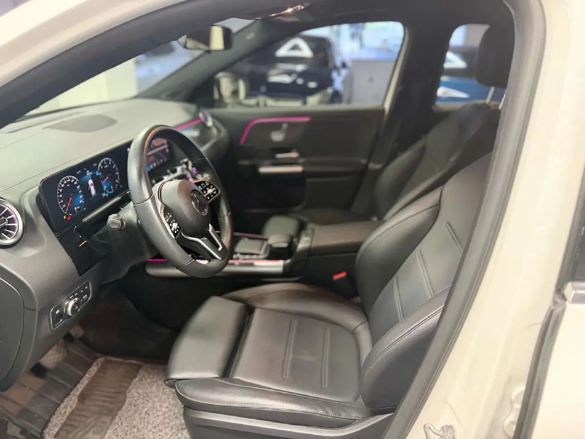 2022 Mercedes-Benz GLA Class 1.3T 136HP L4 7DCT,autocango,china used car exporter,china ev exporter,chinese used car exporter,chinese used ev exporter