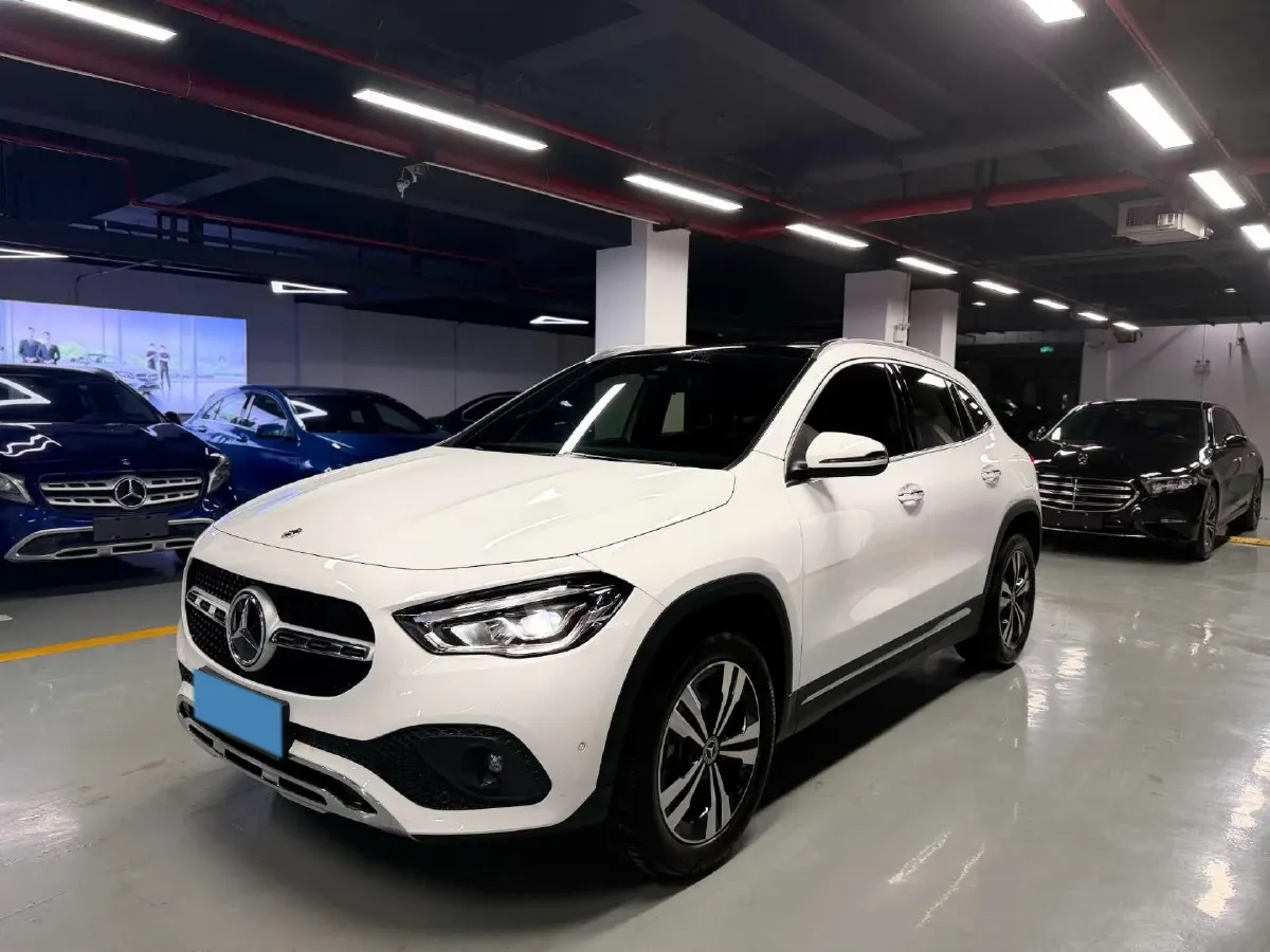 2022 Mercedes-Benz GLA Class 1.3T 136HP L4 7DCT,autocango,china used car exporter,china ev exporter,chinese used car exporter,chinese used ev exporter