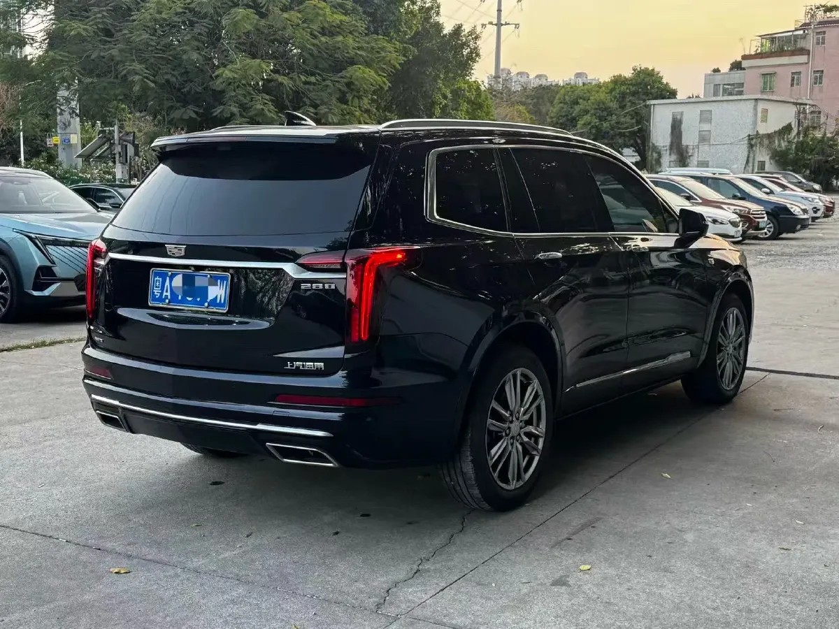 2022 Cadillac XT6 2.0T 237HP L4 9AT,autocango,china used car exporter,china ev exporter,chinese used car exporter,chinese used ev exporter