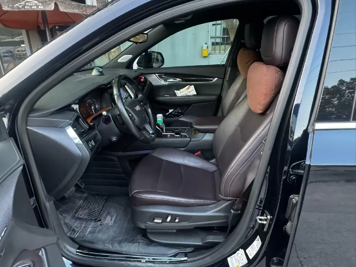 2022 Cadillac XT6 2.0T 237HP L4 9AT,autocango,china used car exporter,china ev exporter,chinese used car exporter,chinese used ev exporter