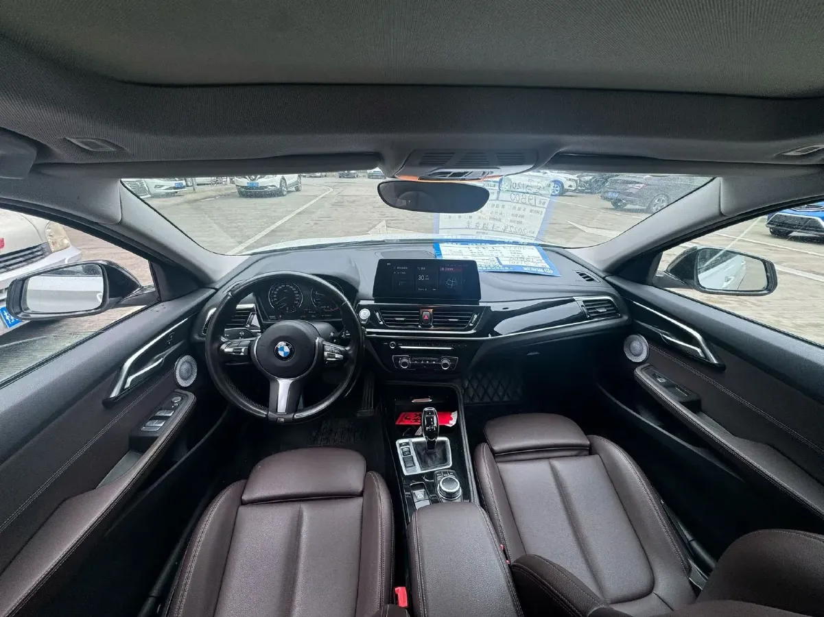 2022 BMW 1 Series 1.5T 140HP L3 7DCT,autocango,china used car exporter,china ev exporter,chinese used car exporter,chinese used ev exporter