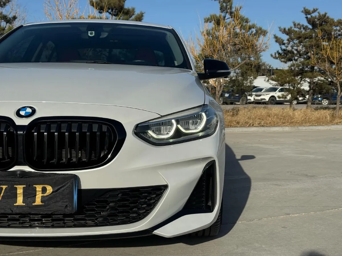 2022 BMW 1 Series 2.0T 192HP L4 7DCT,autocango,china used car exporter,china ev exporter,chinese used car exporter,chinese used ev exporter