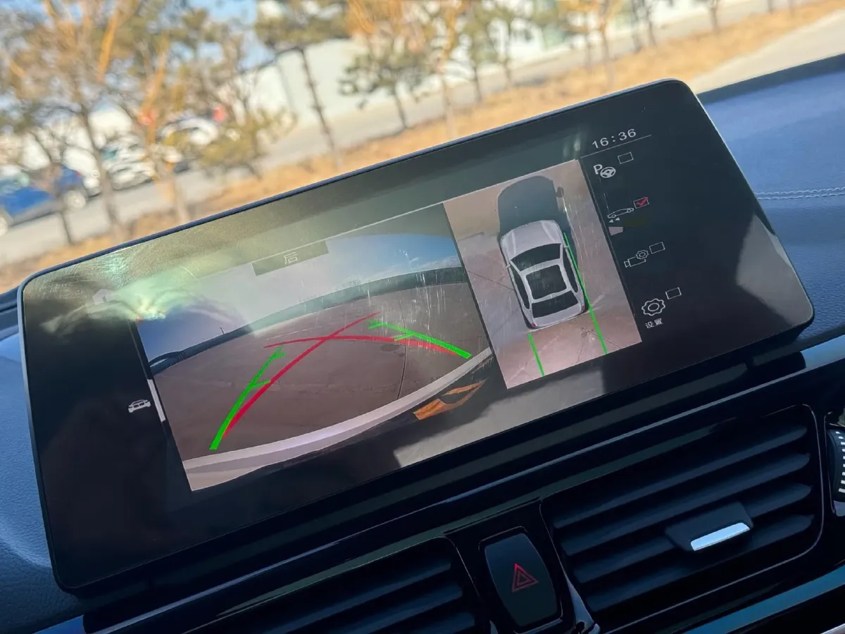 2022 BMW 1 Series 2.0T 192HP L4 7DCT,autocango,china used car exporter,china ev exporter,chinese used car exporter,chinese used ev exporter