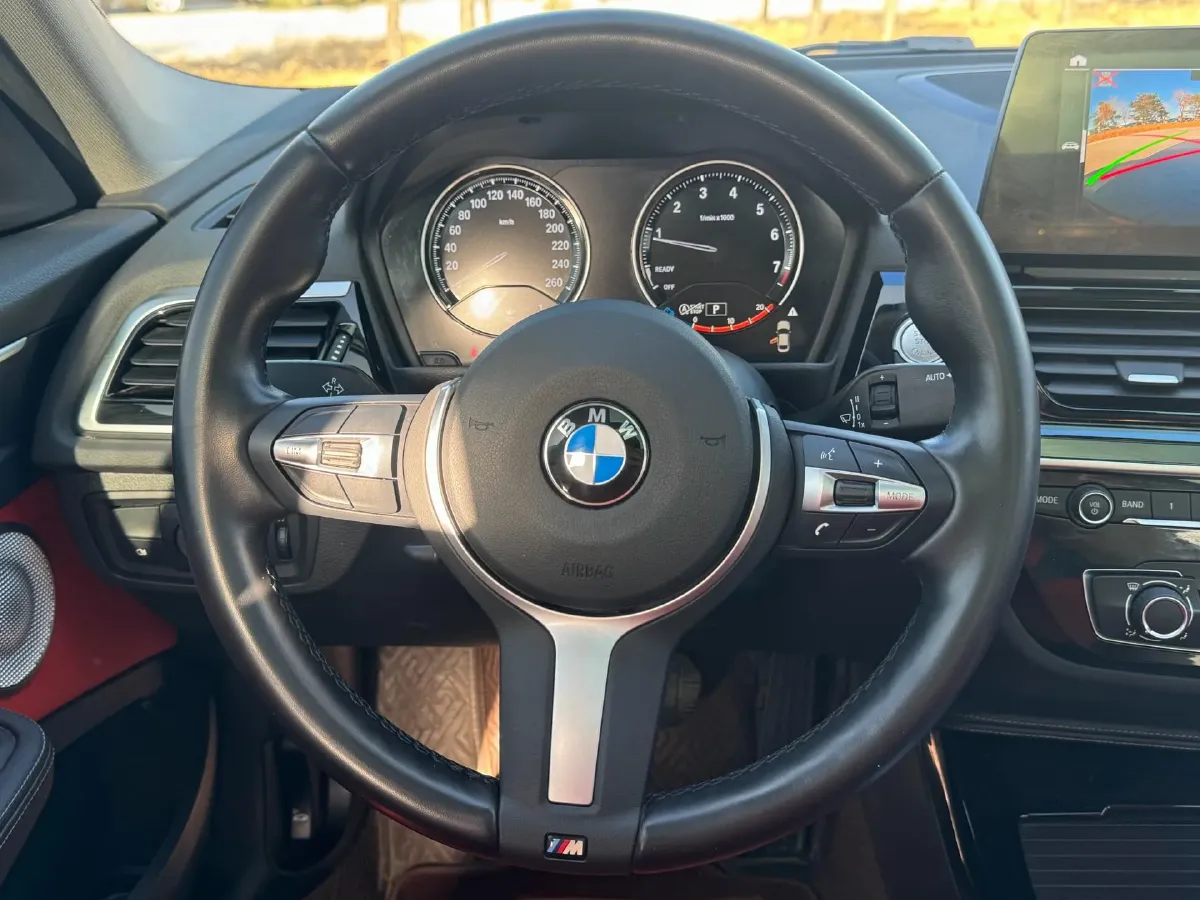 2022 BMW 1 Series 2.0T 192HP L4 7DCT,autocango,china used car exporter,china ev exporter,chinese used car exporter,chinese used ev exporter