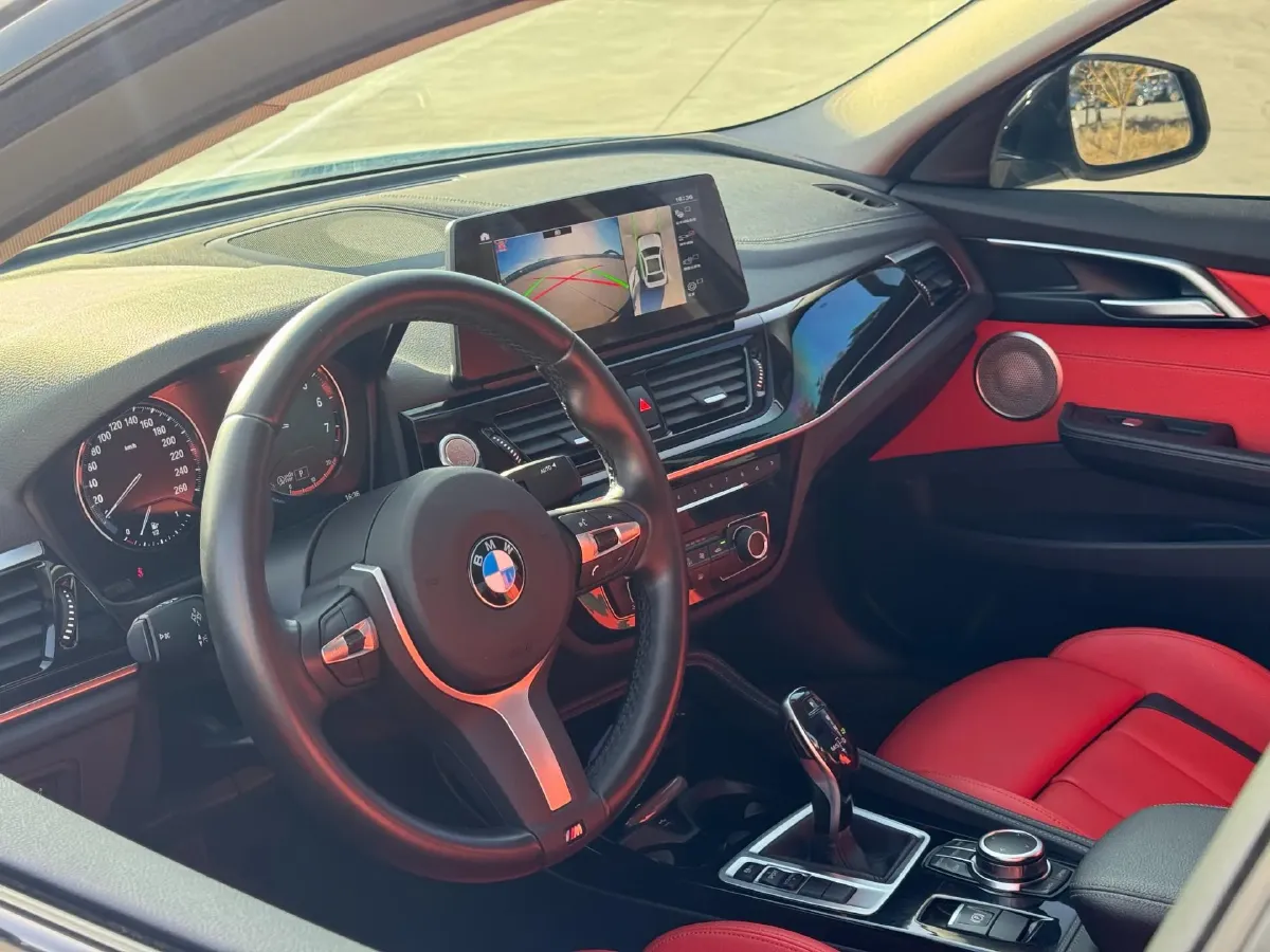 2022 BMW 1 Series 2.0T 192HP L4 7DCT,autocango,china used car exporter,china ev exporter,chinese used car exporter,chinese used ev exporter