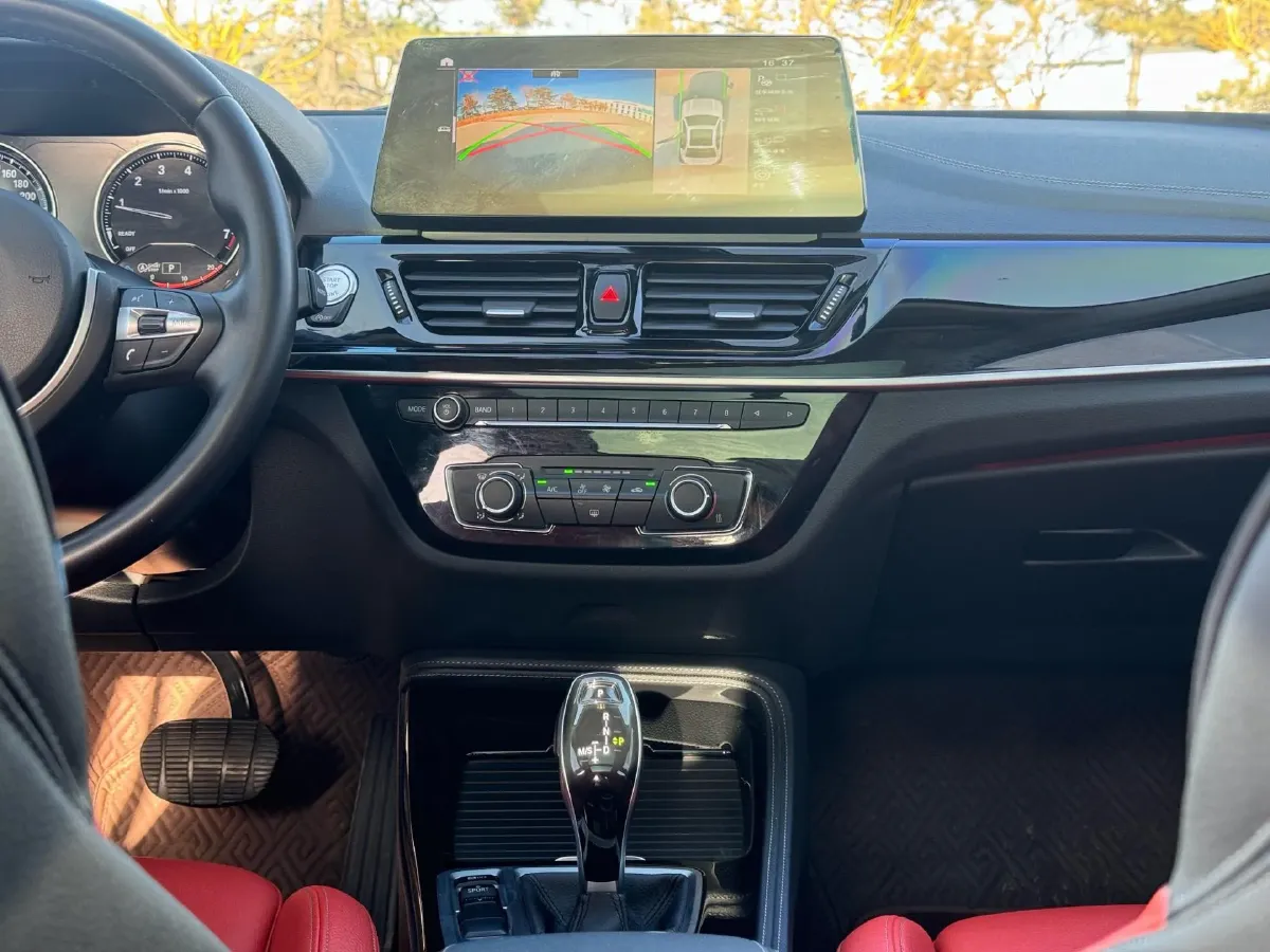 2022 BMW 1 Series 2.0T 192HP L4 7DCT,autocango,china used car exporter,china ev exporter,chinese used car exporter,chinese used ev exporter