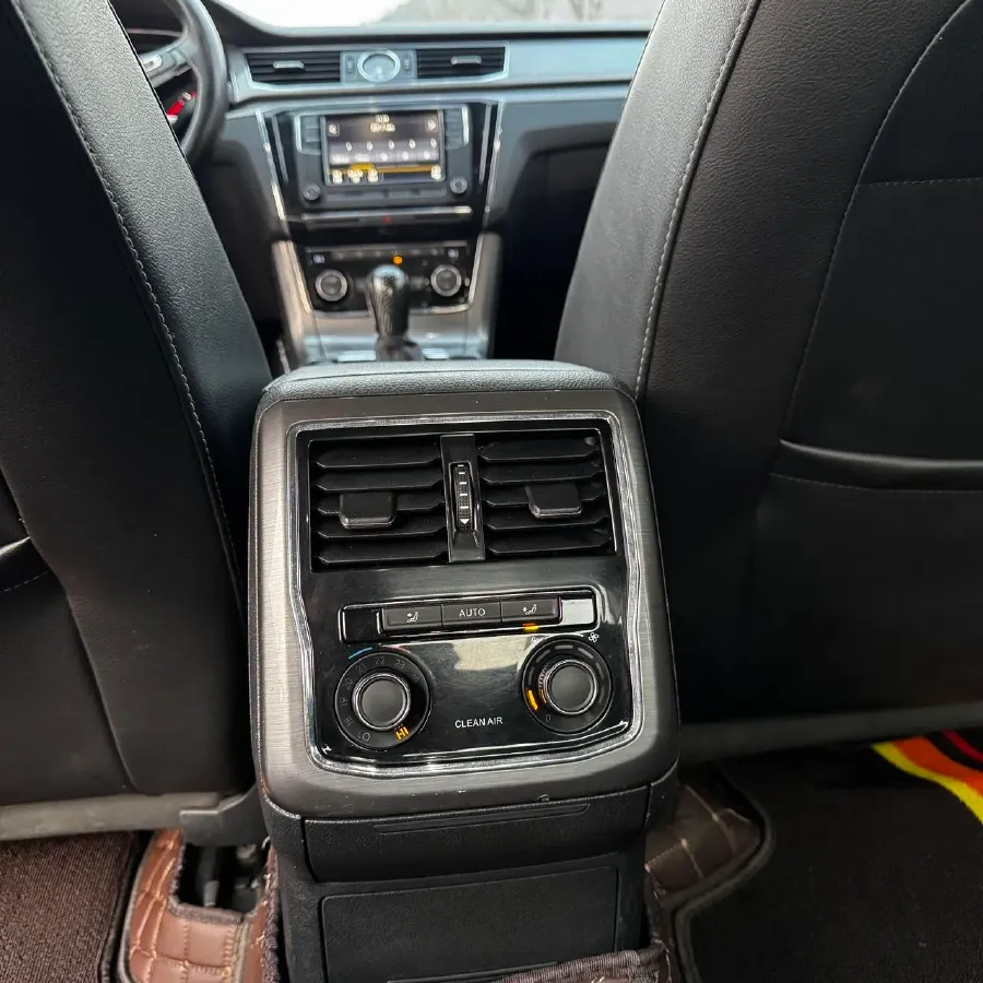 2017 Volkswagen Passat 1.8T 180HP L4 7DCT,autocango,china used car exporter,china ev exporter,chinese used car exporter,chinese used ev exporter