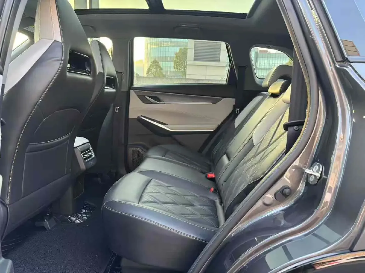 2025 ChangAn CS75 Plus 1.5T 188HP L4 8AT,autocango,china used car exporter,china ev exporter,chinese used car exporter,chinese used ev exporter