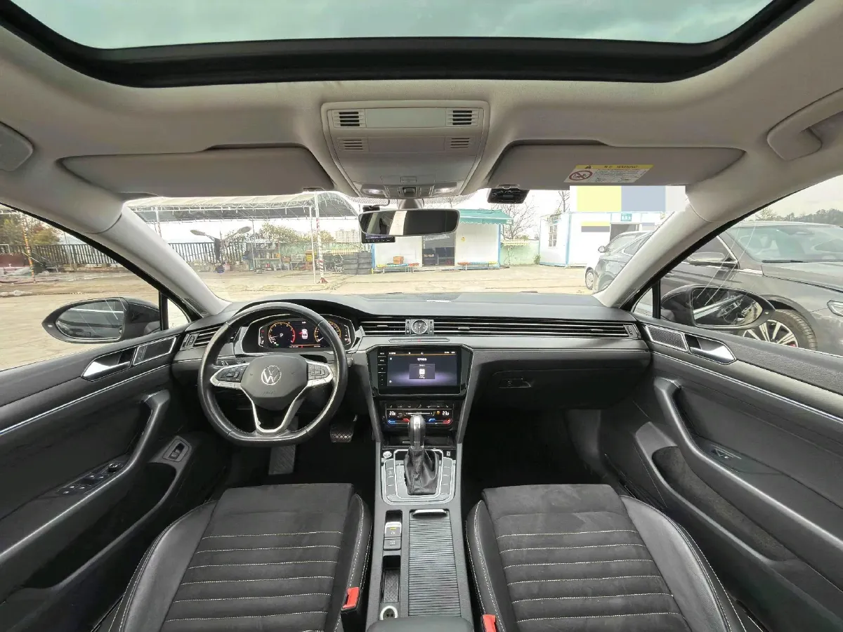 2020 Volkswagen Magotan 2.0T 186HP L4 7DCT,autocango,china used car exporter,china ev exporter,chinese used car exporter,chinese used ev exporter