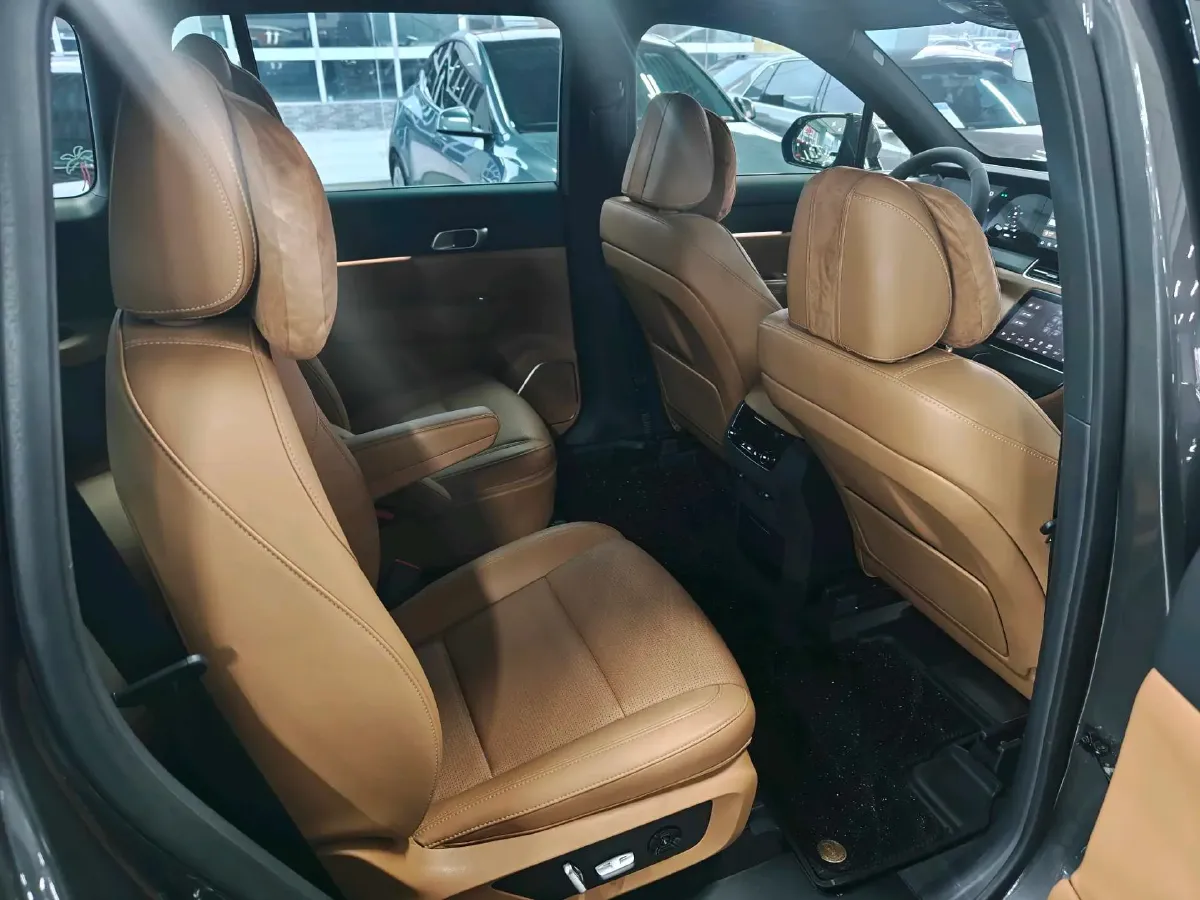 2021 Li ONE Range Extended 131HP REEV 40.5KWH,autocango,china used car exporter,china ev exporter,chinese used car exporter,chinese used ev exporter