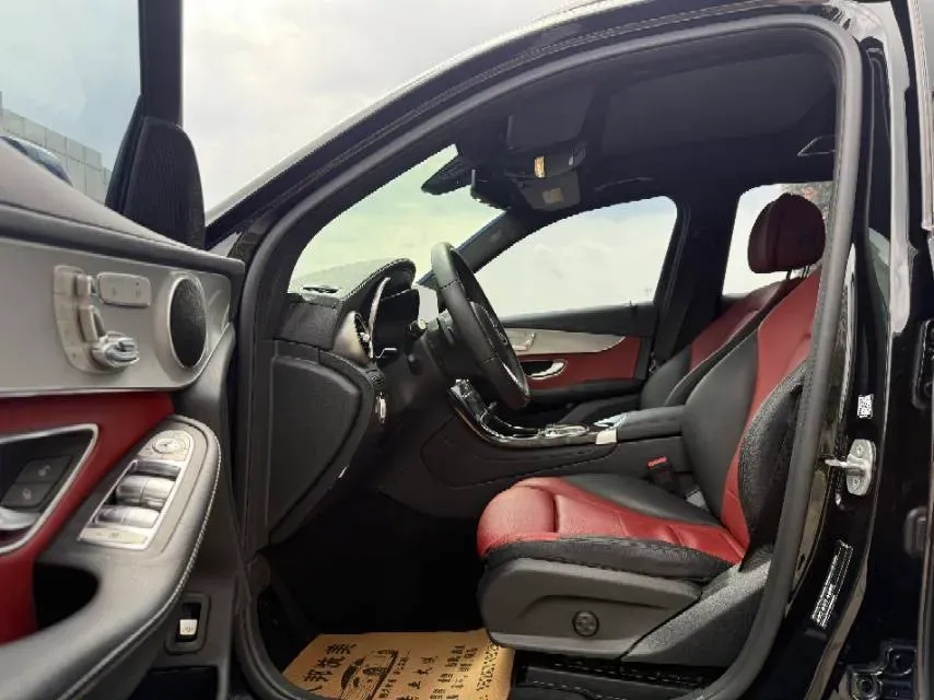 2021 Mercedes-Benz GLC Class 2.0T 197HP L4 9AT,autocango,china used car exporter,china ev exporter,chinese used car exporter,chinese used ev exporter