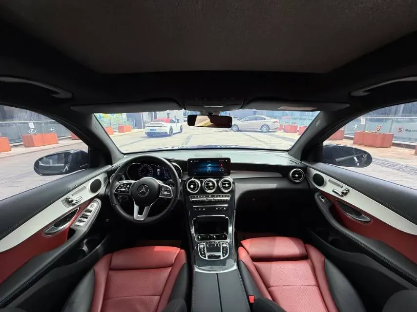 2021 Mercedes-Benz GLC Class 2.0T 197HP L4 9AT,autocango,china used car exporter,china ev exporter,chinese used car exporter,chinese used ev exporter