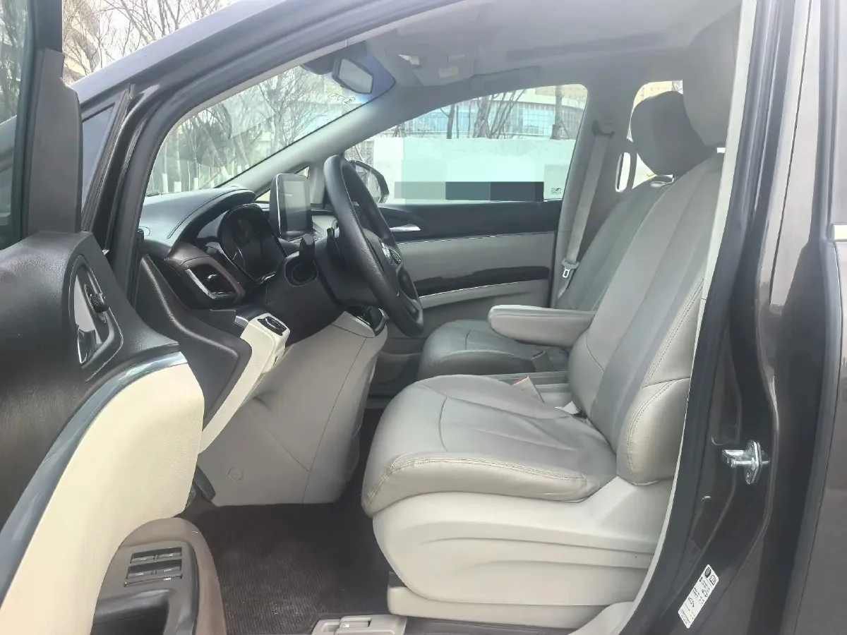 2022 Buick GL8 2.0T 237HP L4 9AT,autocango,china used car exporter,china ev exporter,chinese used car exporter,chinese used ev exporter