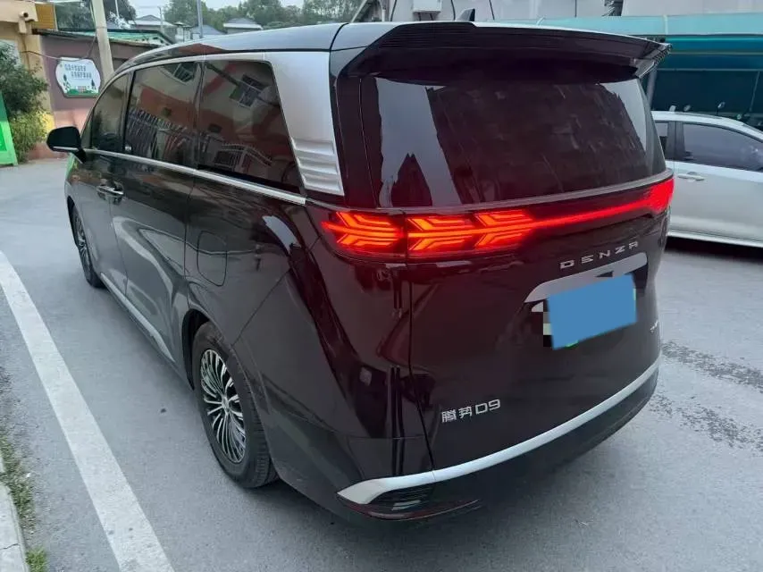 2024 Denza D9 1.5T 139HP L4 E-CVT PHEV 40KWH,autocango,china used car exporter,china ev exporter,chinese used car exporter,chinese used ev exporter
