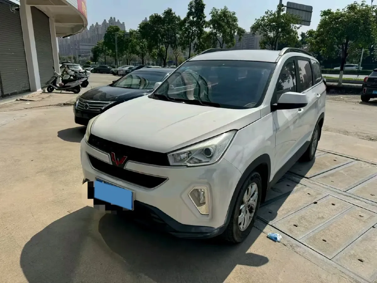 2019 WuLing HongGuang S3 1.5L 112HP L4 6MT,autocango,china used car exporter,china ev exporter,chinese used car exporter,chinese used ev exporter