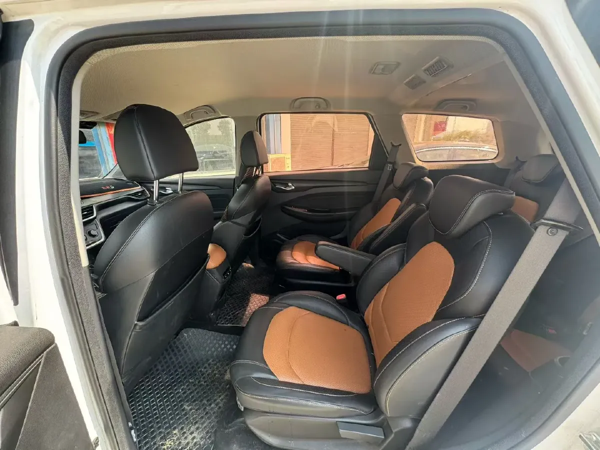 2019 WuLing HongGuang S3 1.5L 112HP L4 6MT,autocango,china used car exporter,china ev exporter,chinese used car exporter,chinese used ev exporter