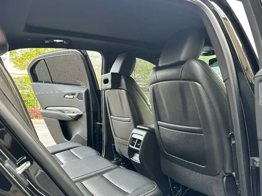 2020 Cadillac XT4 2.0T 241HP L4 9AT,autocango,china used car exporter,china ev exporter,chinese used car exporter,chinese used ev exporter