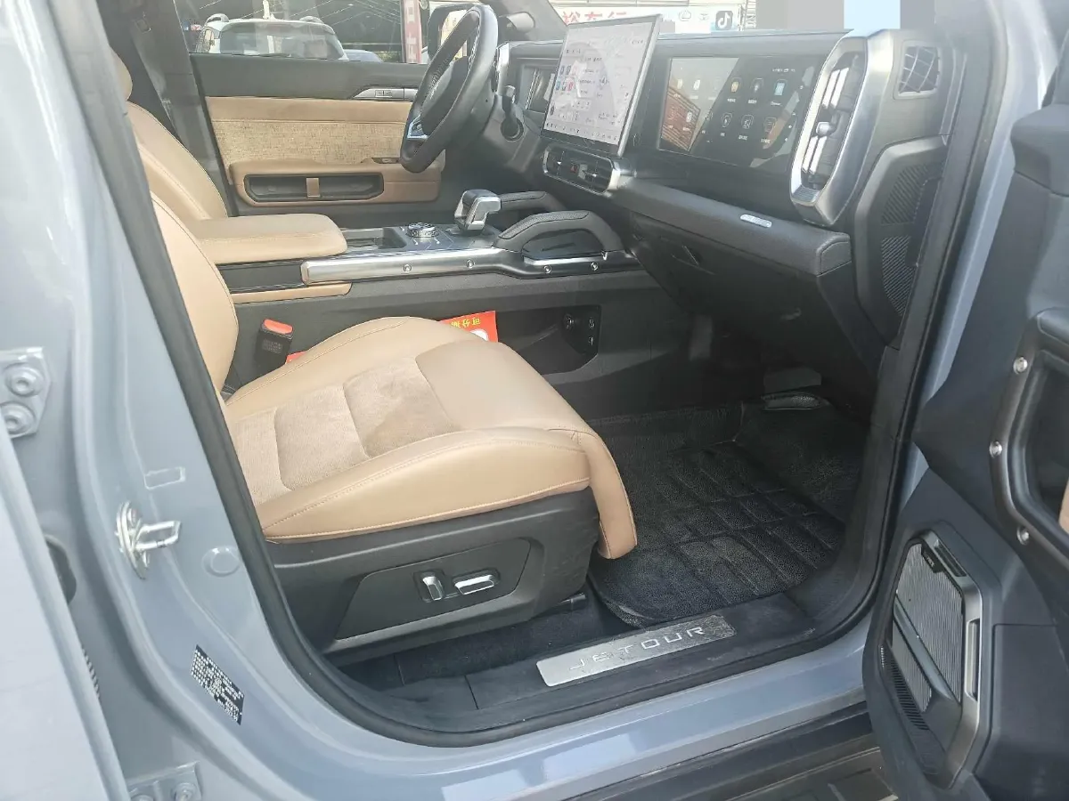 2023 Jetour Traveller 2.0T 254HP L4 7DCT,autocango,china used car exporter,china ev exporter,chinese used car exporter,chinese used ev exporter