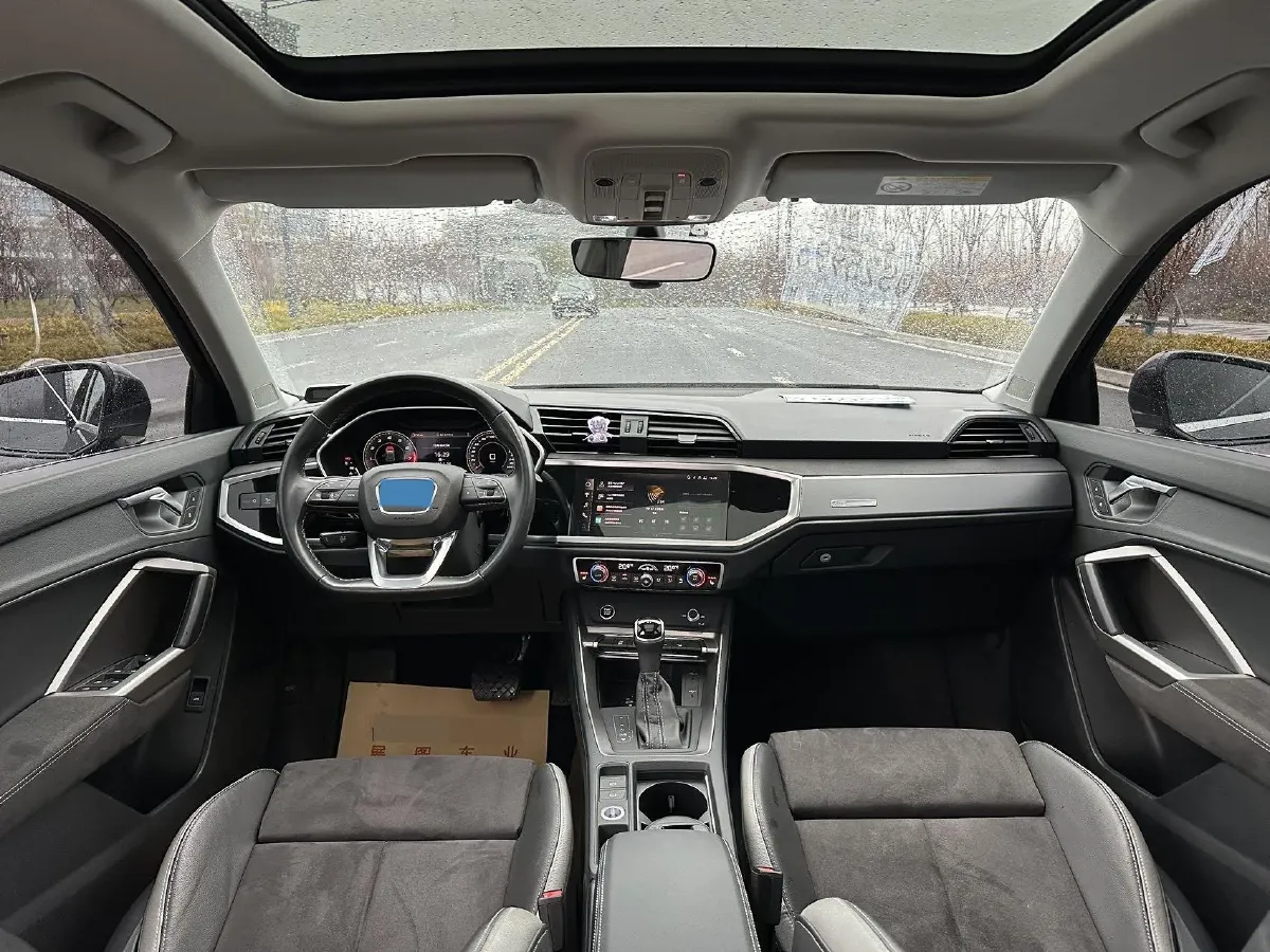 2022 Audi Q3 1.4T 150HP L4 7DCT,autocango,china used car exporter,china ev exporter,chinese used car exporter,chinese used ev exporter