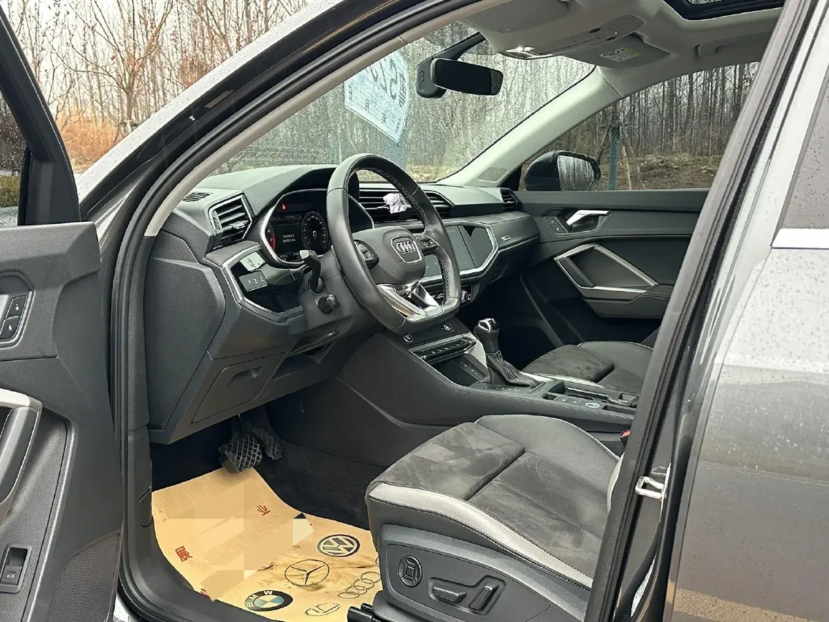 2022 Audi Q3 1.4T 150HP L4 7DCT,autocango,china used car exporter,china ev exporter,chinese used car exporter,chinese used ev exporter