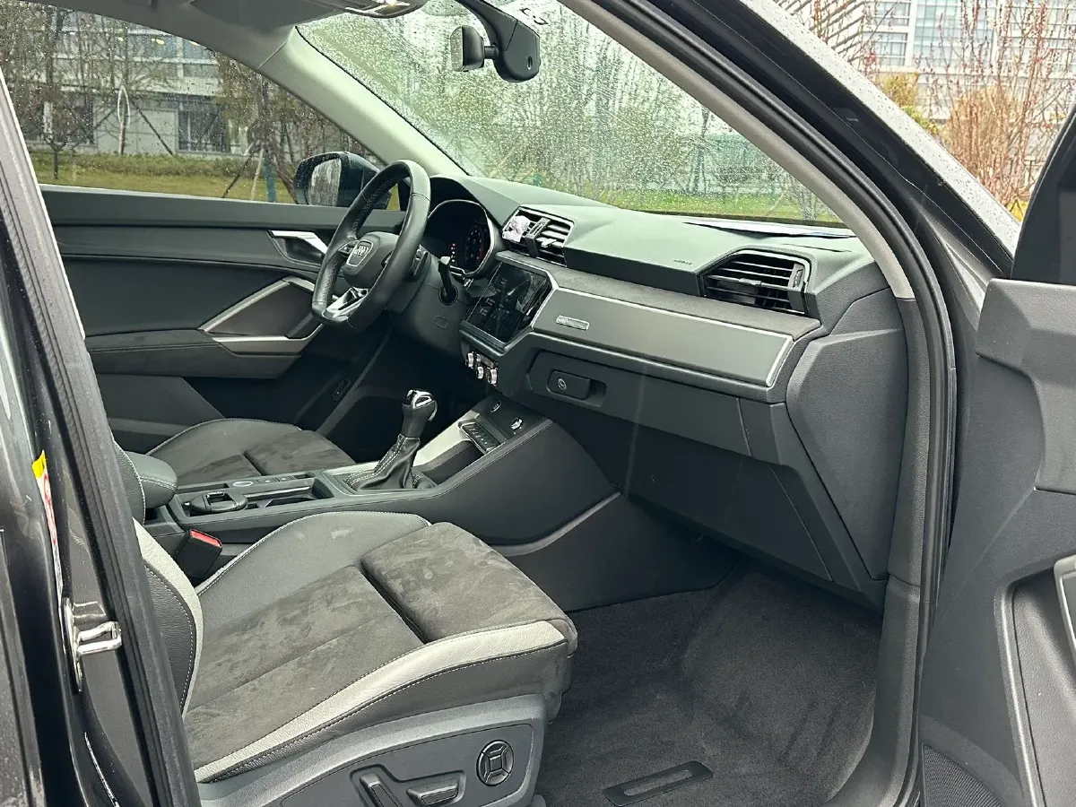 2022 Audi Q3 1.4T 150HP L4 7DCT,autocango,china used car exporter,china ev exporter,chinese used car exporter,chinese used ev exporter