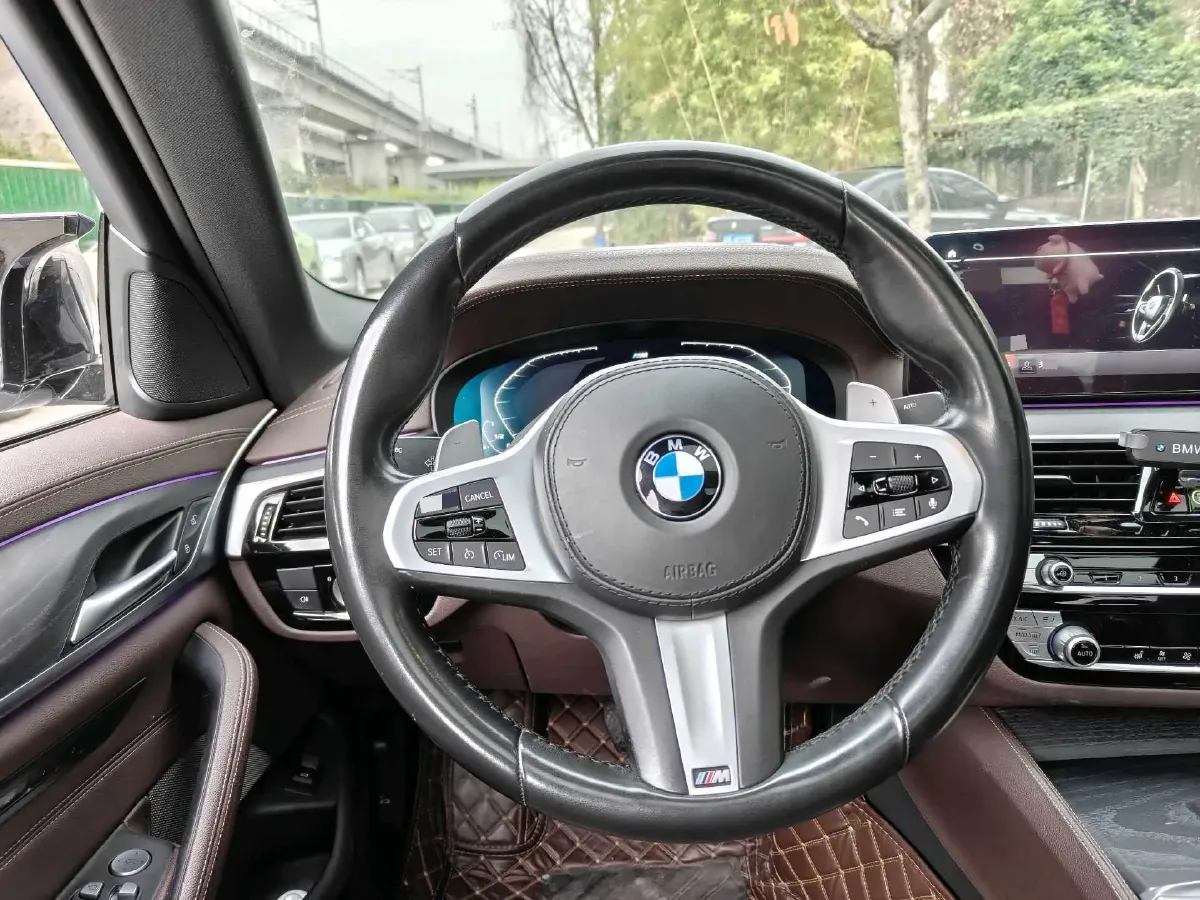 2021 BMW 5 Series 2.0T 252HP L4 8AT,autocango,china used car exporter,china ev exporter,chinese used car exporter,chinese used ev exporter
