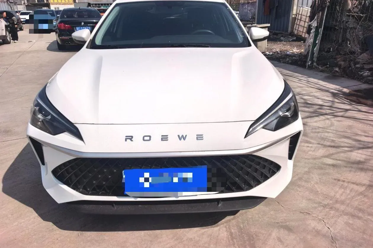 2026 Roewe i5 1.5L 129HP L4 5MT,autocango,china used car exporter,china ev exporter,chinese used car exporter,chinese used ev exporter